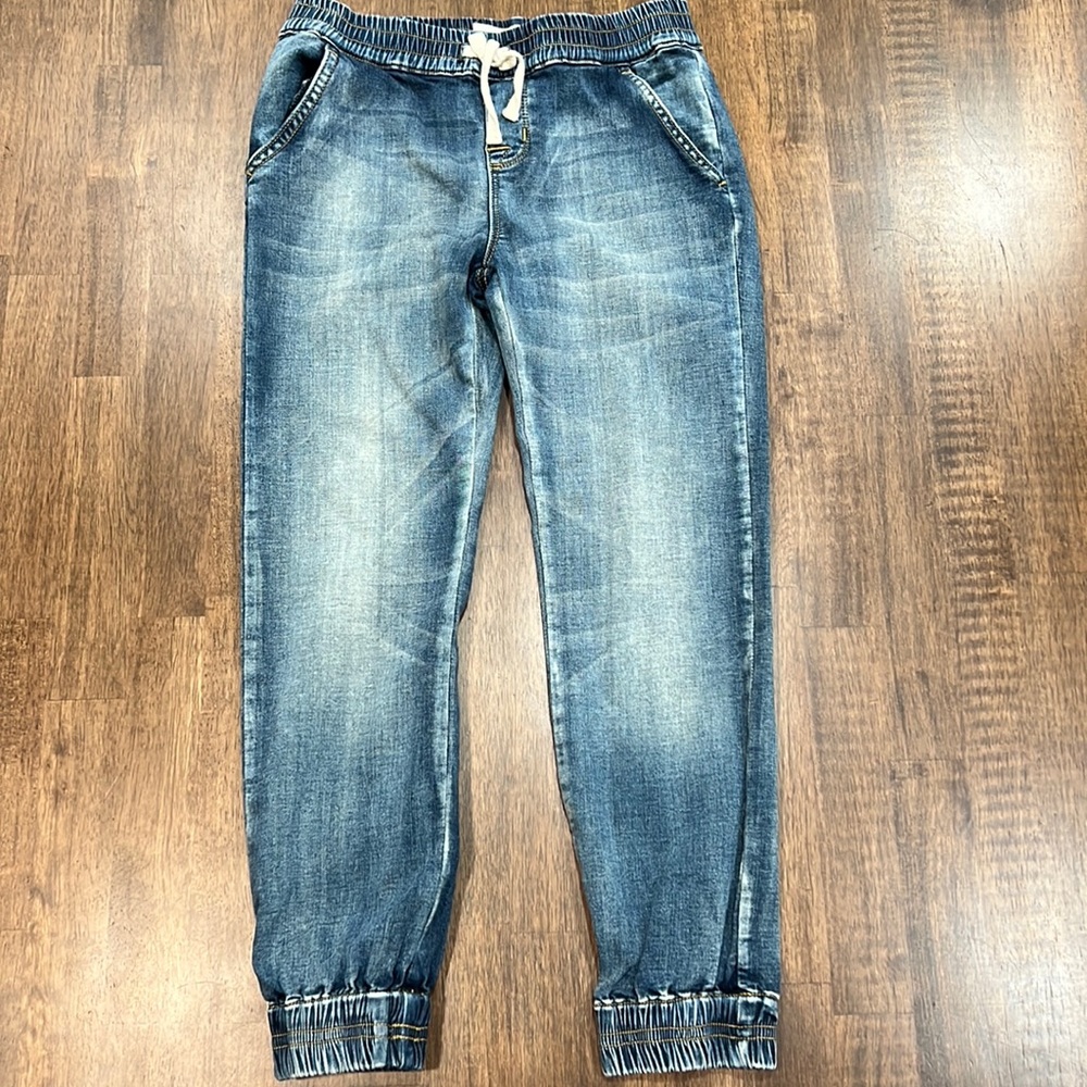 Hudson girls jeans no size tag approximately size 12
